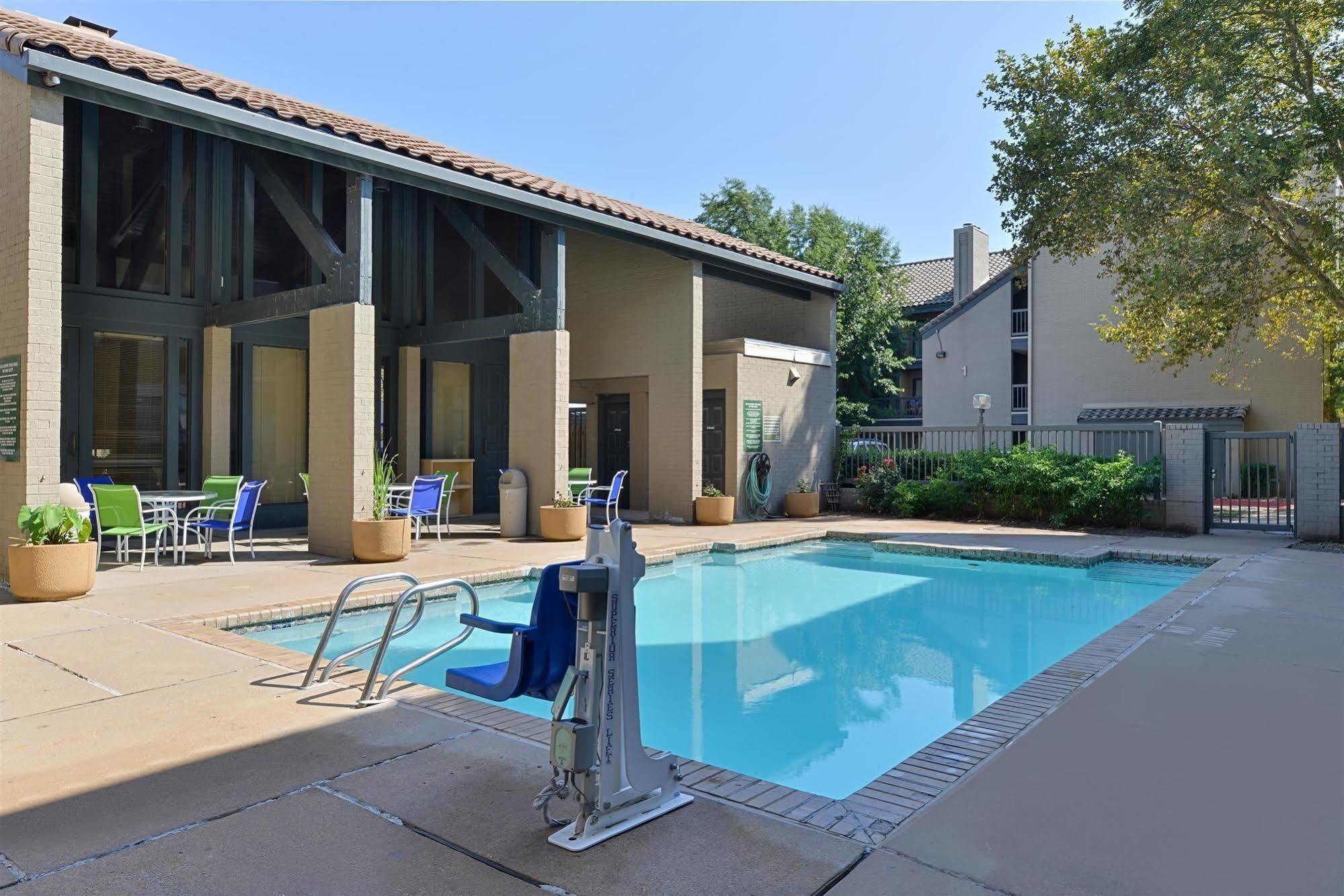 Americas Value & Extended - Hotel Tulsa