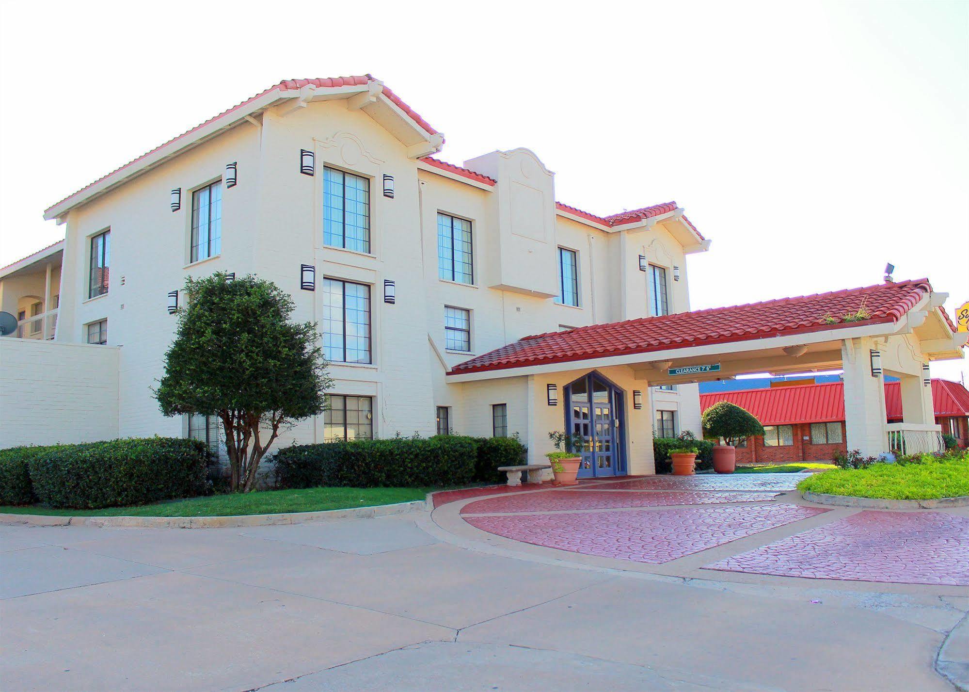Motel Baymont By Wyndham Broken Arrow