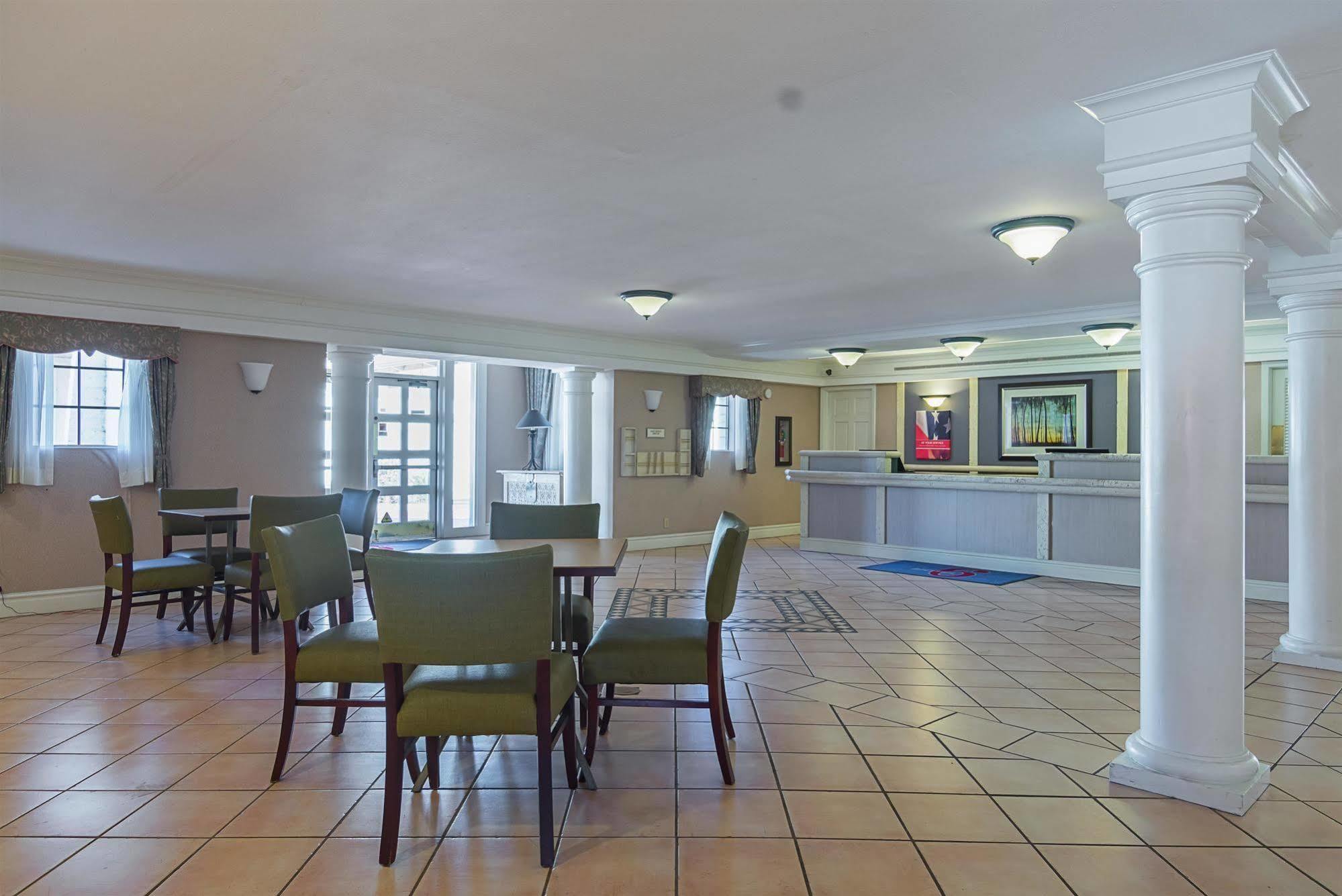 Baymont By Wyndham Broken Arrow Motel Tulsa
