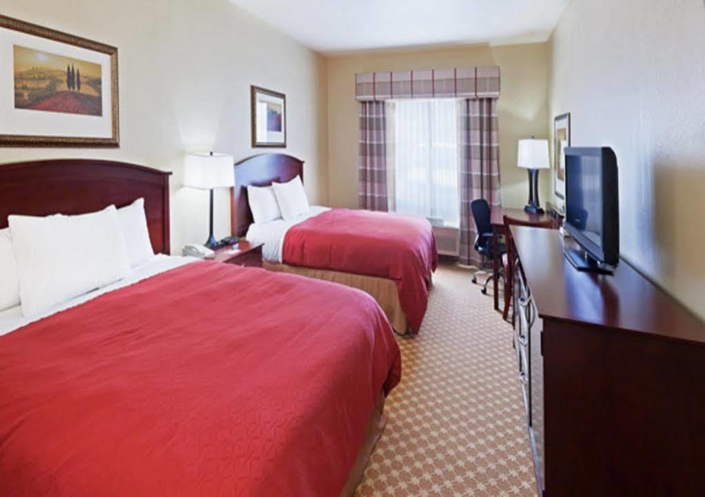 Country & By Radisson, Tulsa, Ok 3*