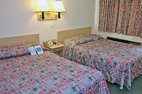 Oyo Ok, I-44 Hotel 2*