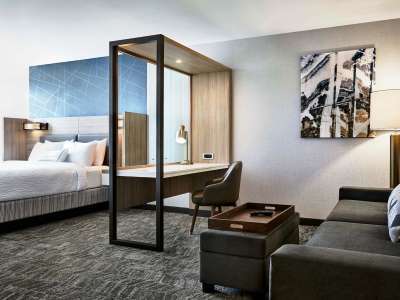 Hotel Springhill By Marriott At Hills 3*