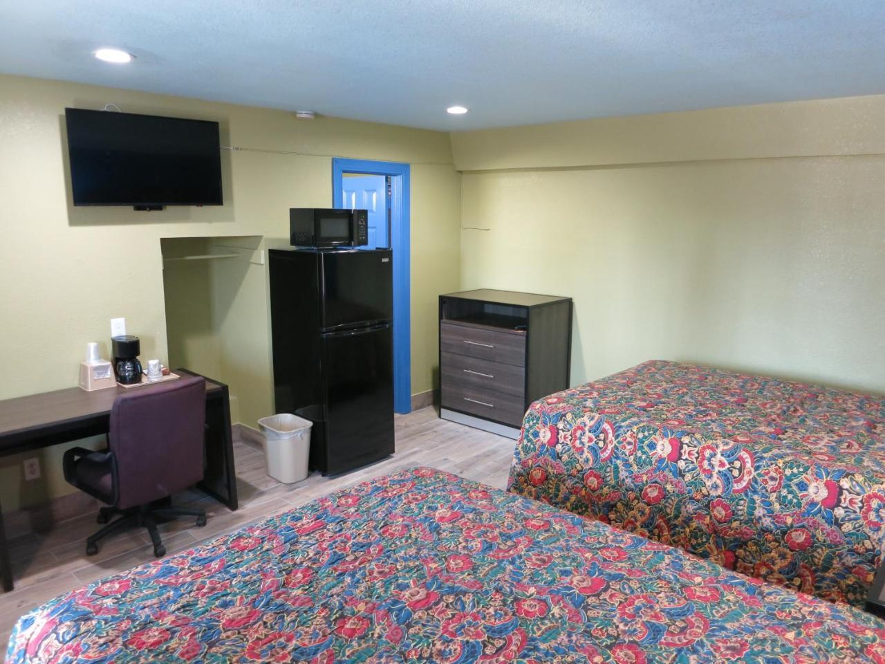 Gateway Motel *