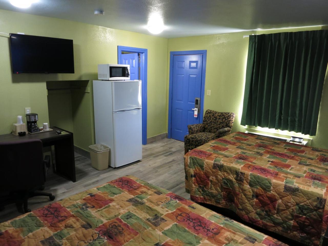 Gateway Motel *