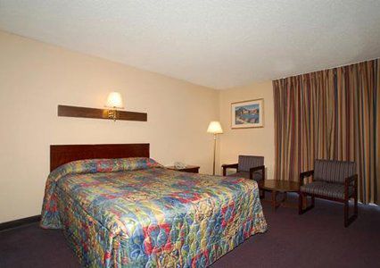 Econo Airport Hotel Tulsa