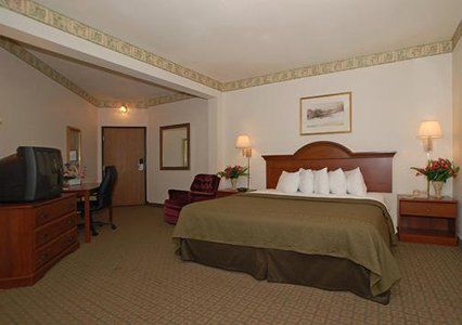 Hotel Quality I-44 3*