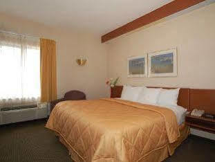 Hotel Sleep & I-44 3*