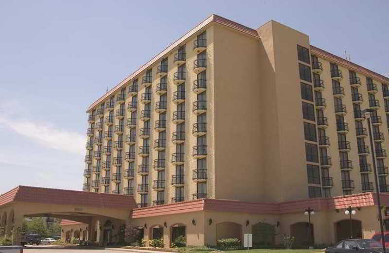Embassy By Hilton I-44 Hotel 3*