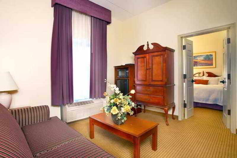 Hampton & Tulsa-woodland Hills Hotel