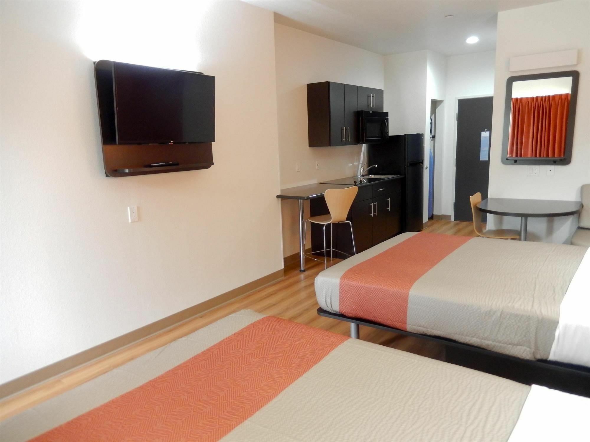 6 Tulsa, Ok 2*