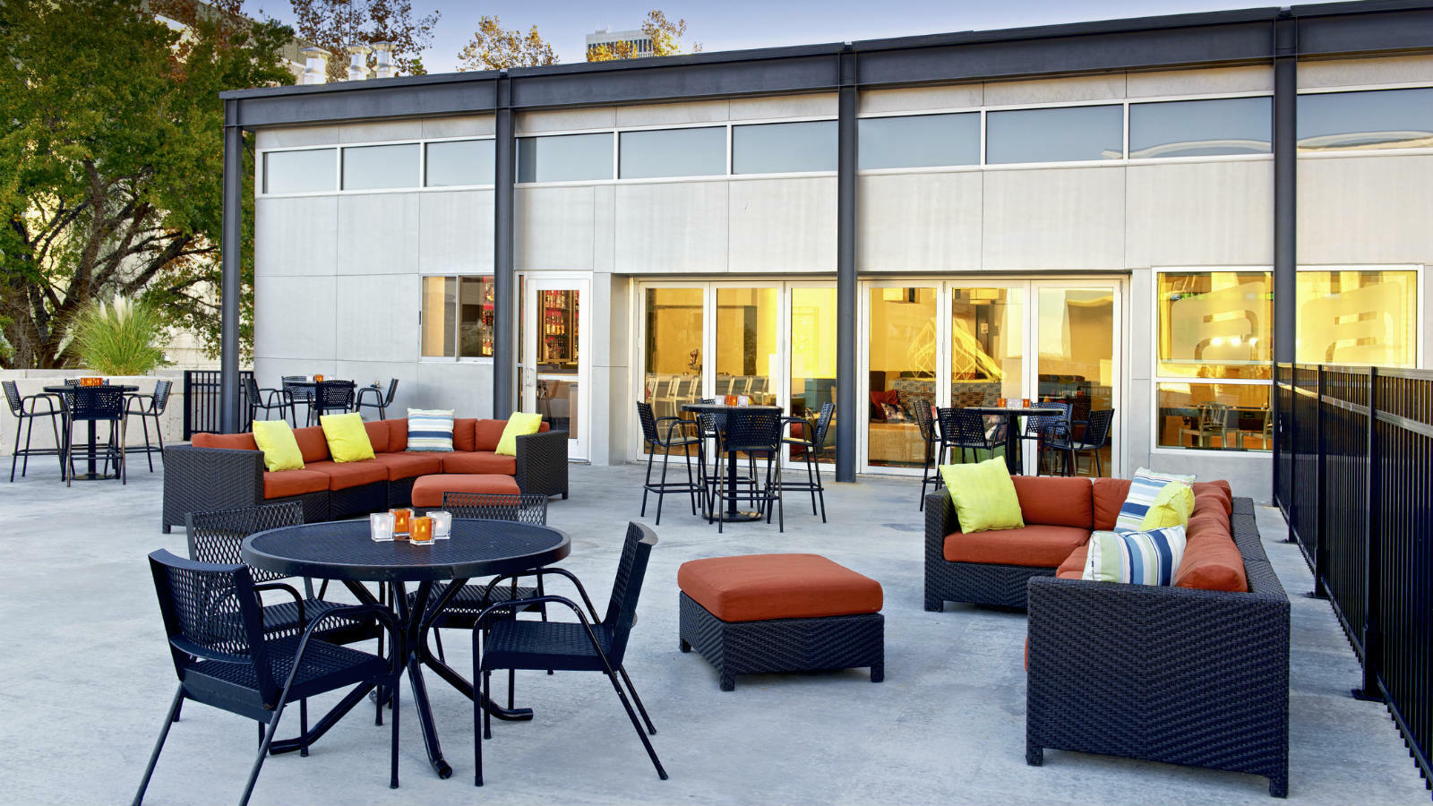 Aloft Downtown 3* Tulsa