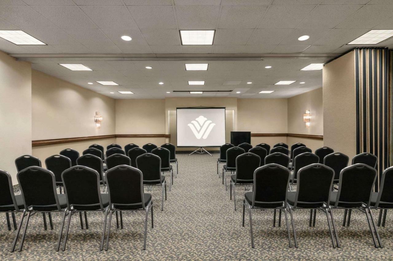 Hotel Wyndham 4*