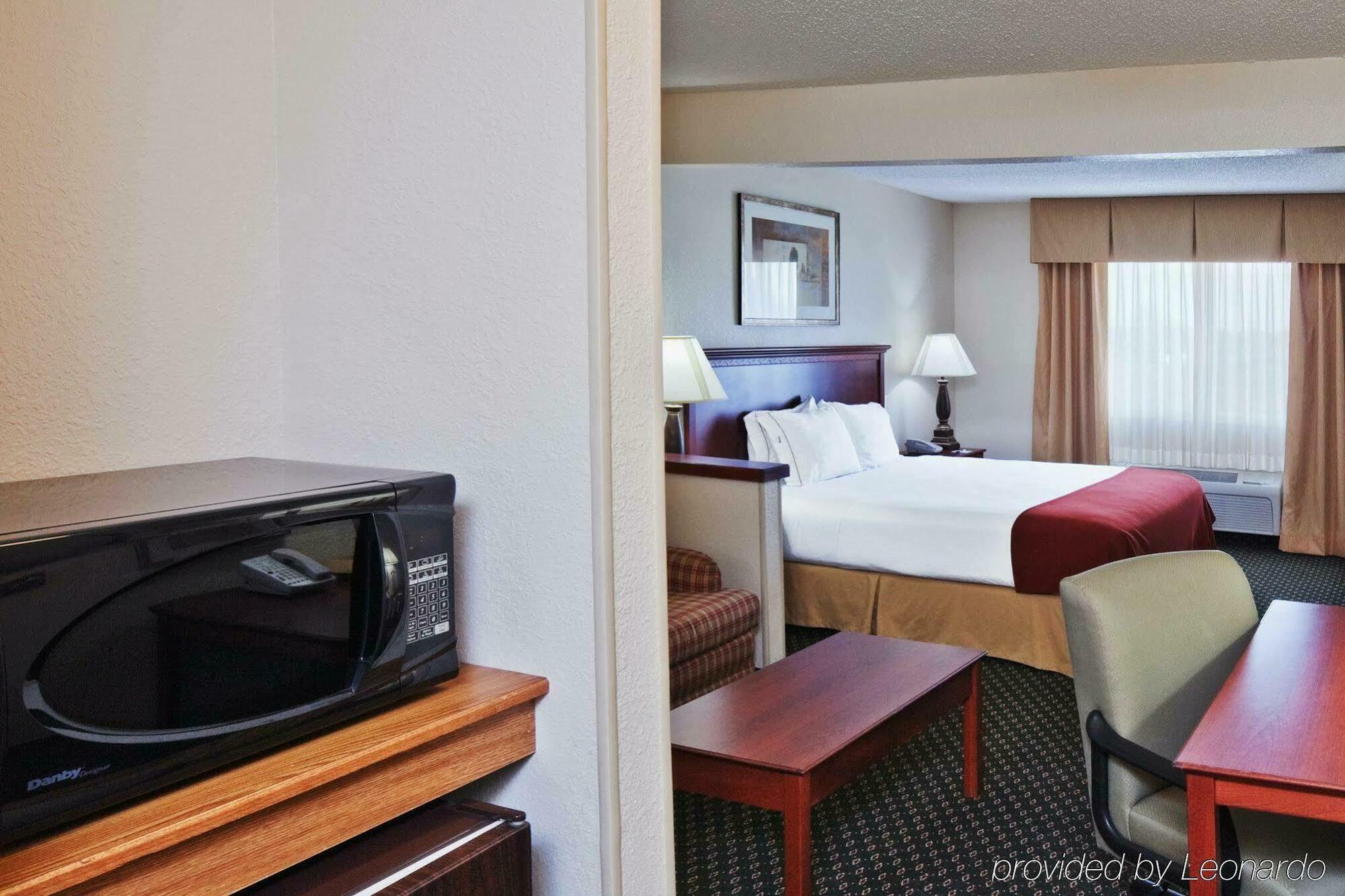Pensão Comfort South - Woodland Hills