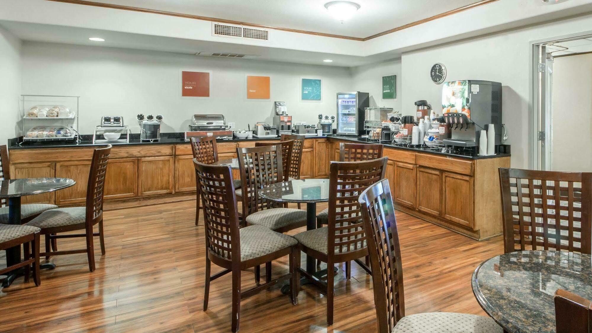 Quality Tulsa-downtown West 3*