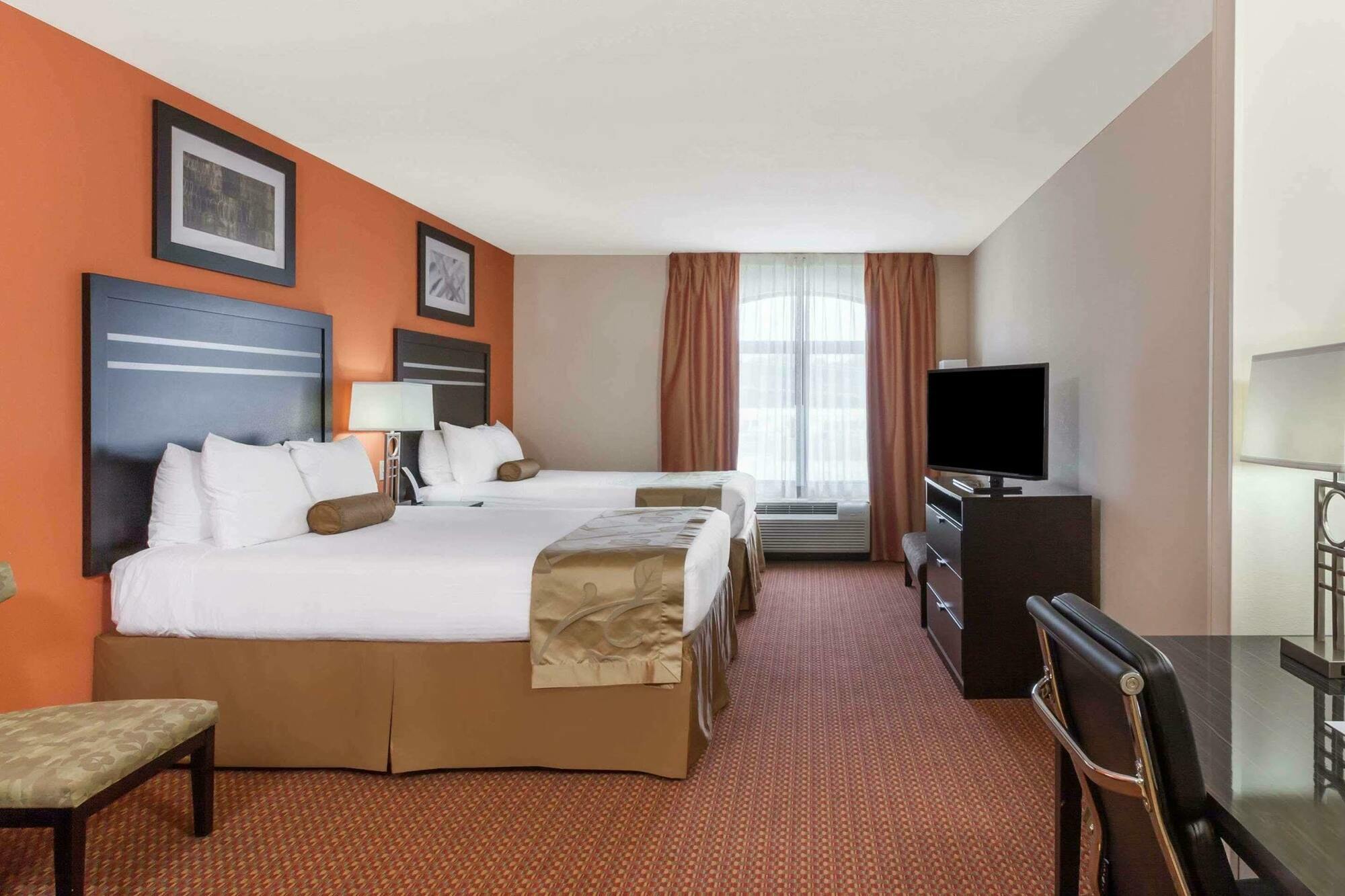 La Quinta & By Wyndham Midtown Hotel Tulsa