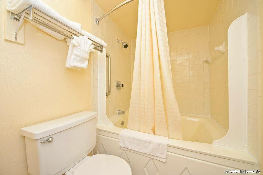 Western Airport Hotel 3*