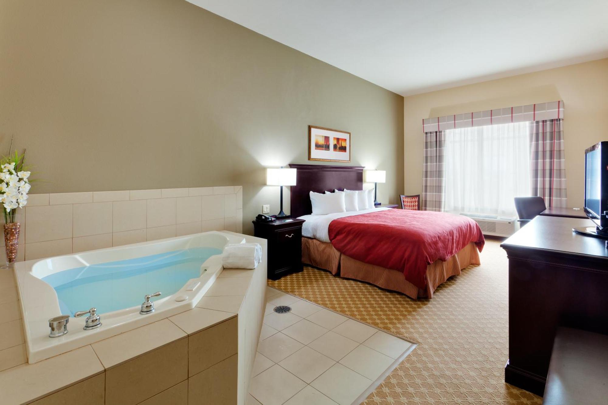 Hotel Country & By Radisson, Tulsa, Ok Tulsa