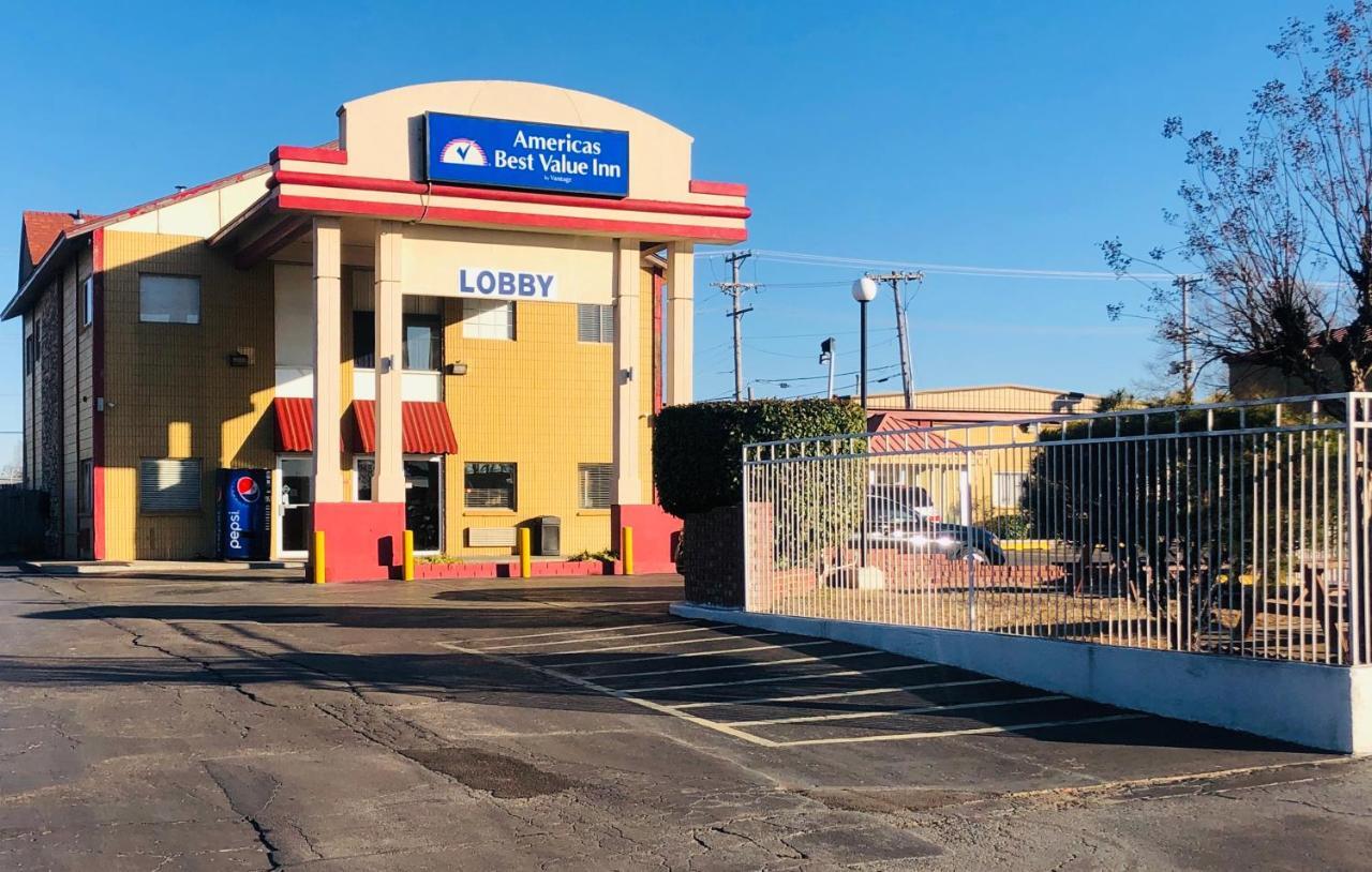 Americas Value I-44 Motel 2*