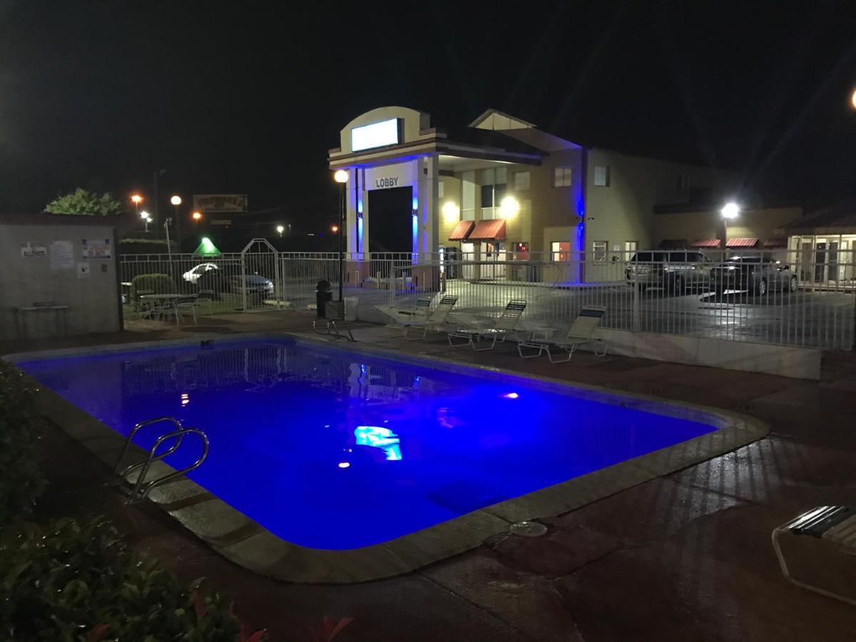 Motel Americas Value I-44 2*