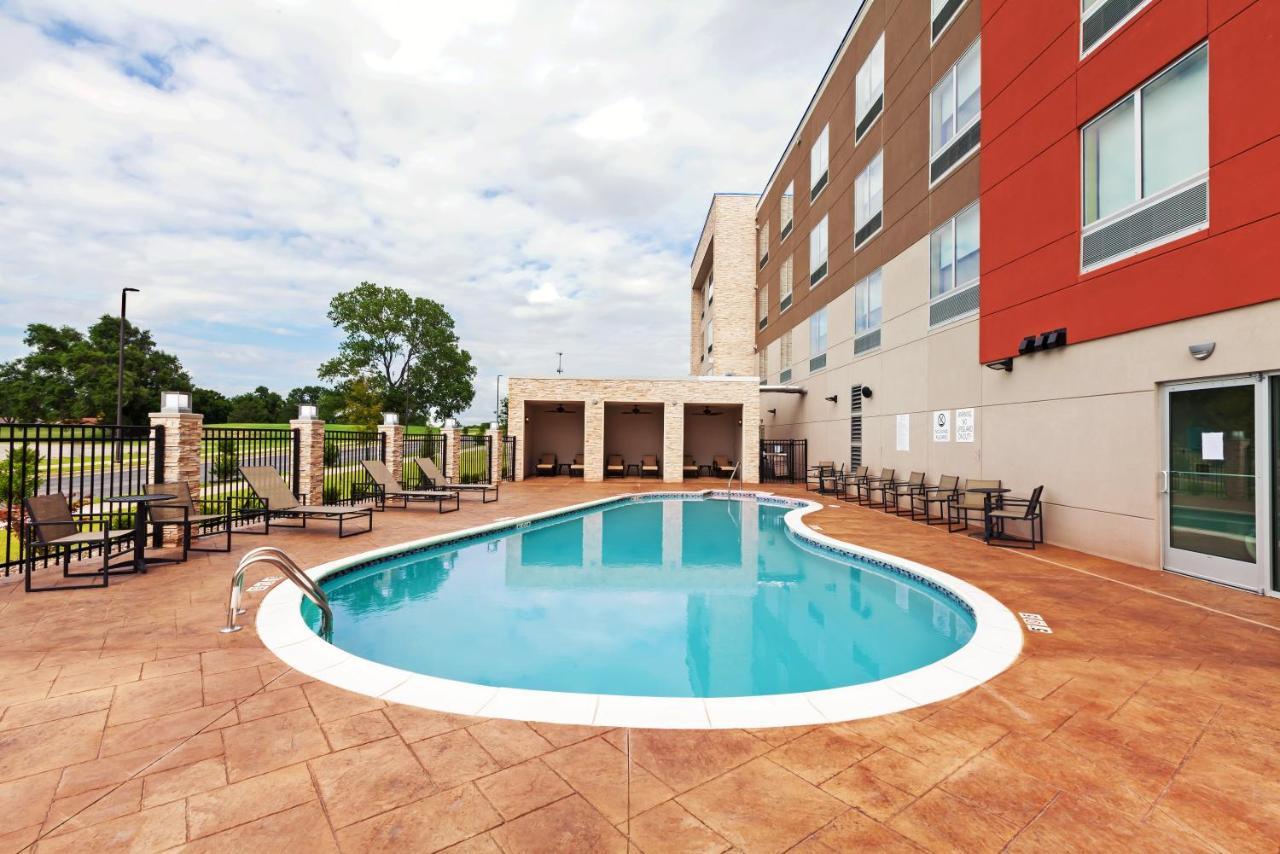 Express & South - Woodland Hills By Ihg Hotel Tulsa