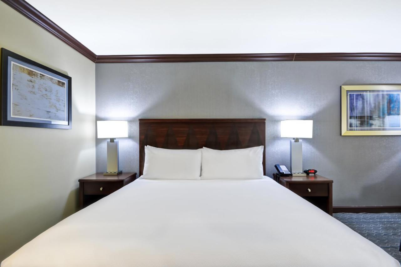 Hotel Crowne Plaza Southern Hills