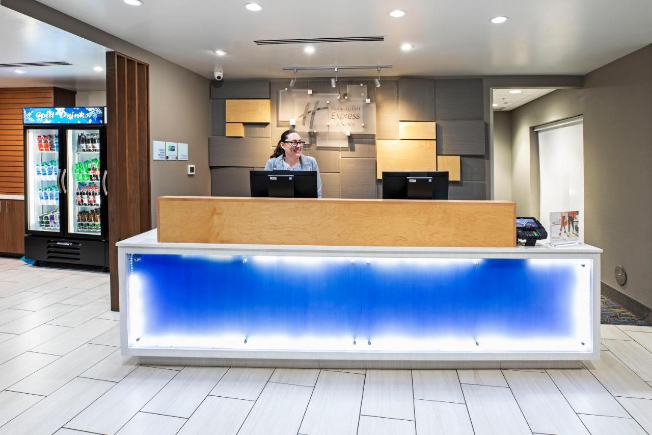 Hotel Express & South - Woodland Hills By Ihg 3*