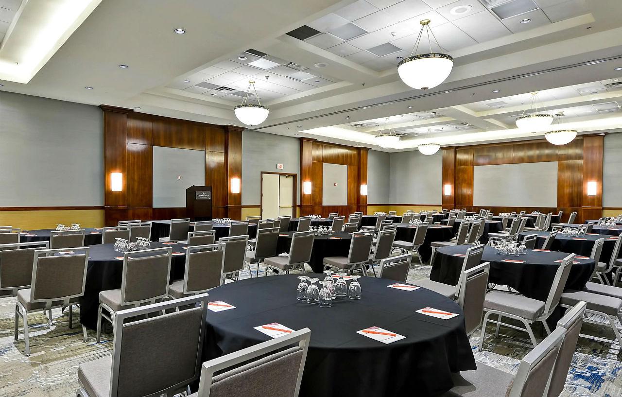 Crowne Plaza Southern Hills Tulsa