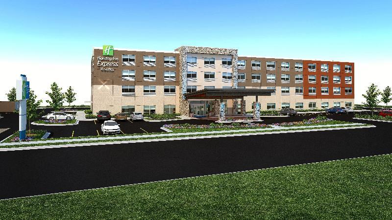 Express & South - Woodland Hills By Ihg Hotel