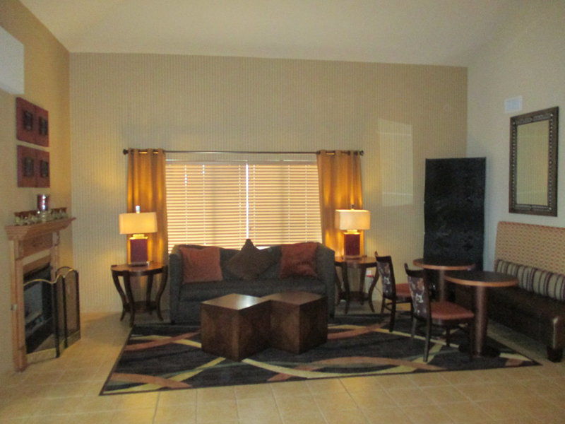 Western Woodland Hills And 3* Tulsa