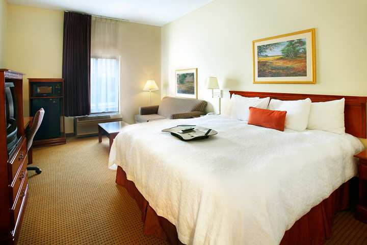 Hotel Hampton & Tulsa-woodland Hills 3*