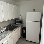Cozy Private Suite 5 Min From Saint Francis Hospital And Woodland Hills Mall
