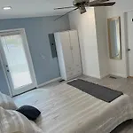 Cozy Private Suite 5 Min From Saint Francis Hospital And Woodland Hills Mall