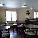 Travelodge By Wyndham Tulsa