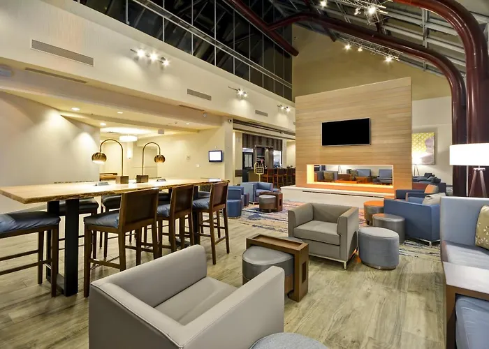 Crowne Plaza Tulsa Hotel Southern Hills