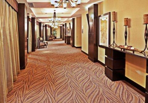 Hotel & South By Ihg Tulsa