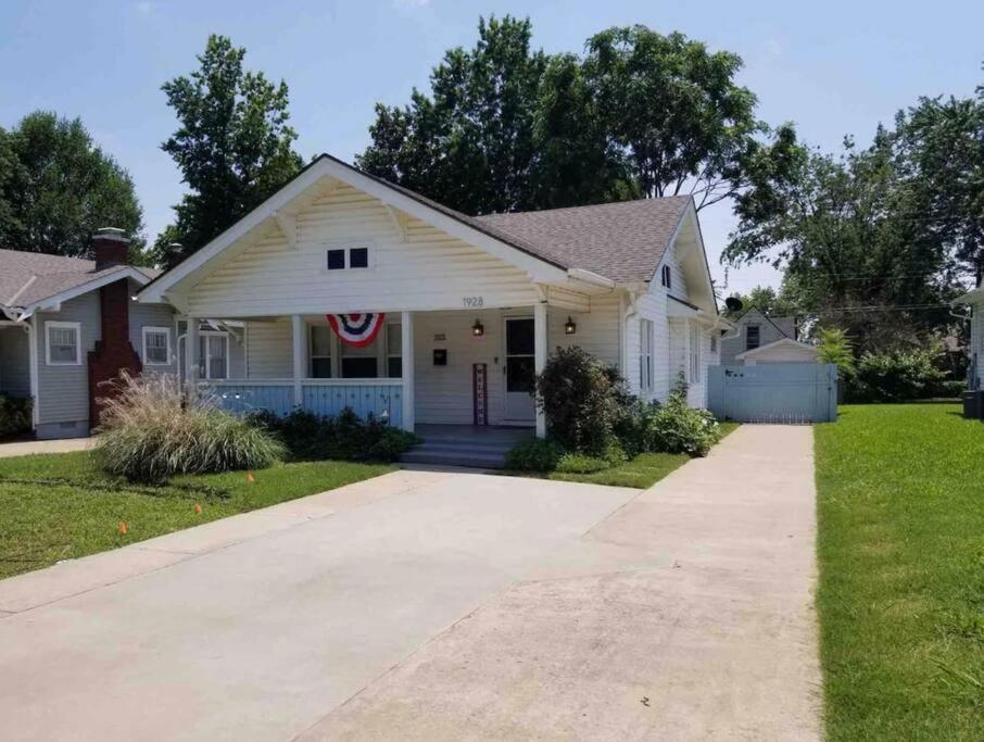 Villa Cherry Street Luxury- Shopping-dining-by Downtown And Hospitals *