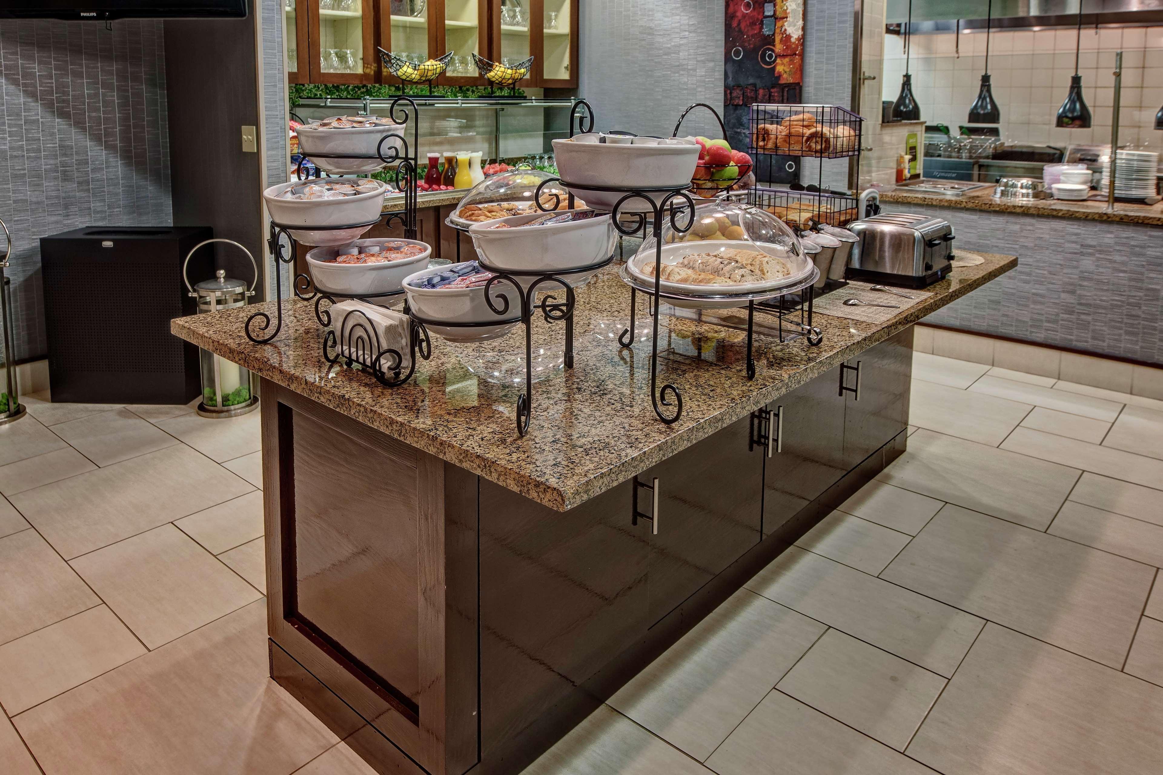 Hilton Garden Midtown Hotel 3*