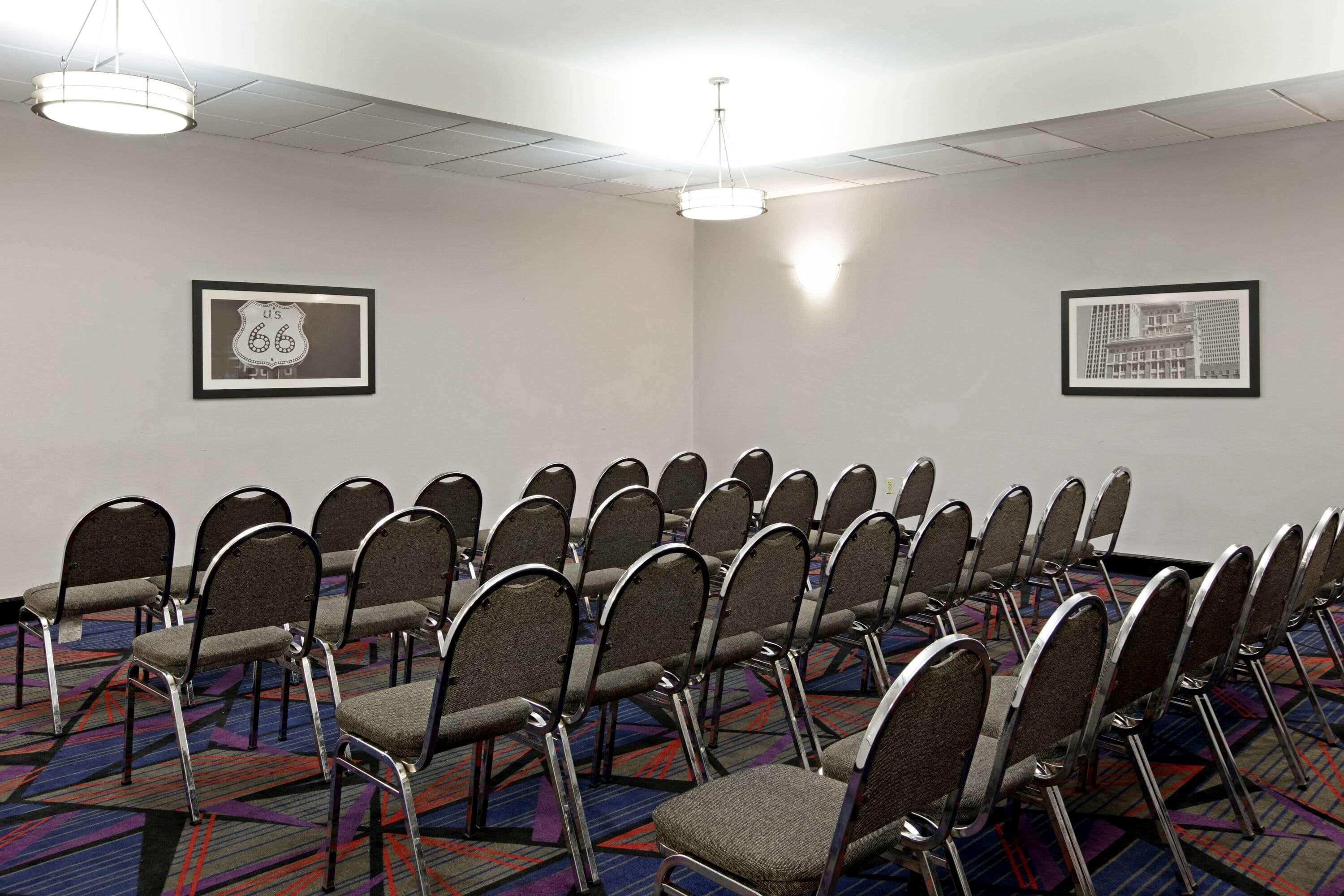 La Quinta By Wyndham Airport / Expo Square