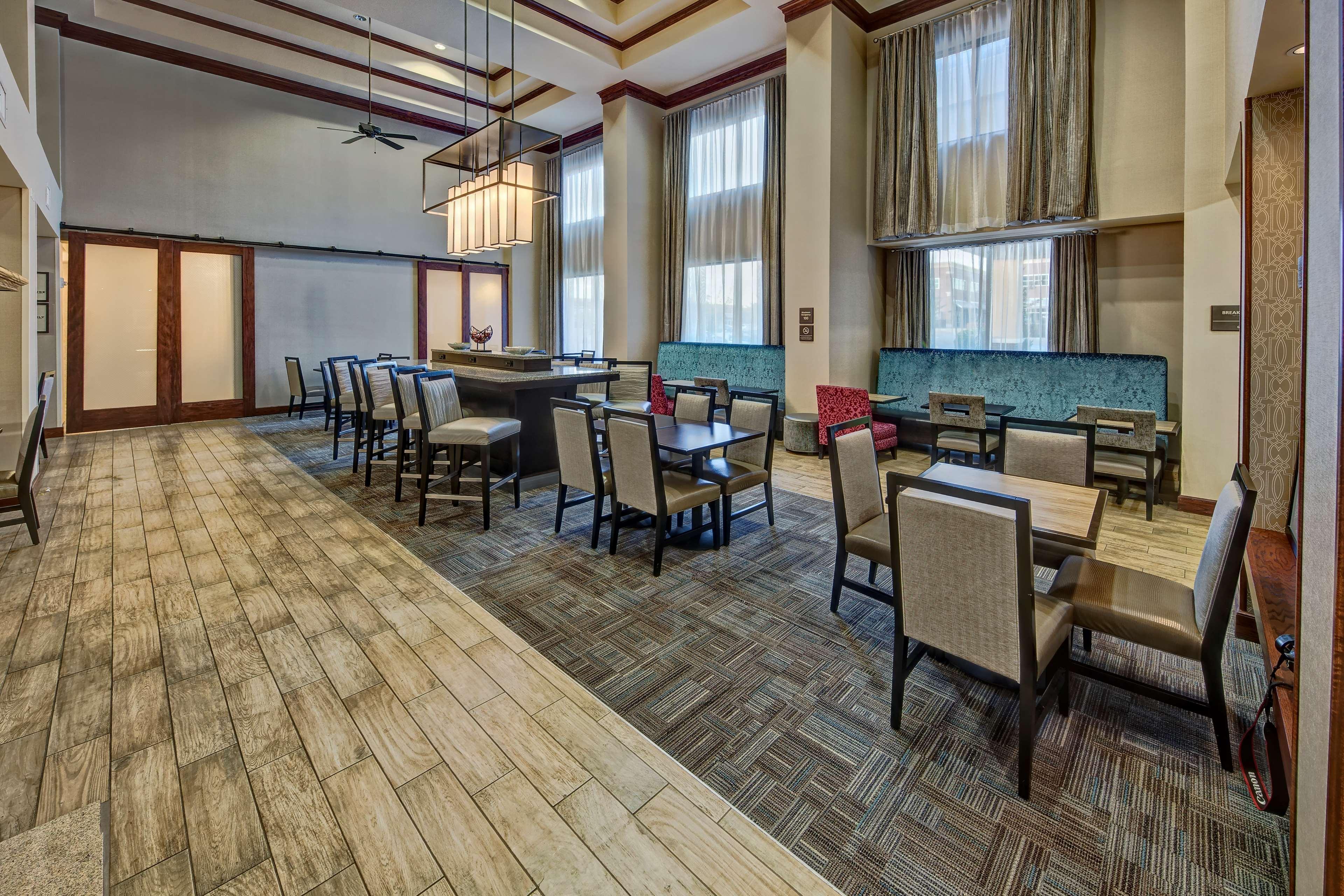 Hampton & South Bixby Hotel