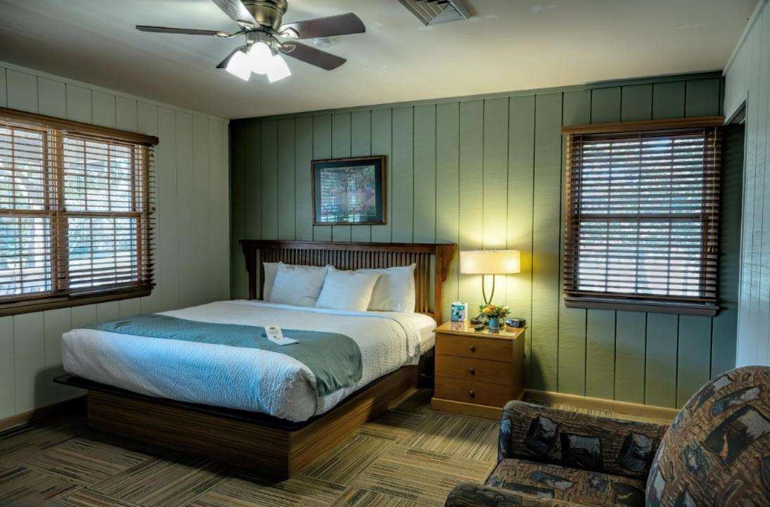 Postoak And Retreat Lodge Tulsa