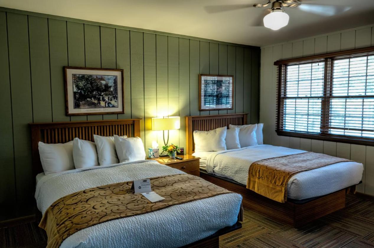 Lodge Postoak And Retreat *