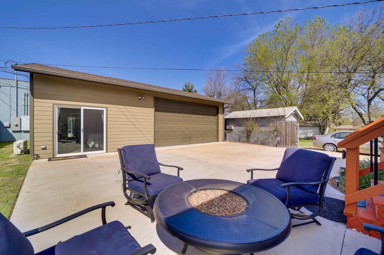 Vacation About 3 Mi To Downtown Holiday home