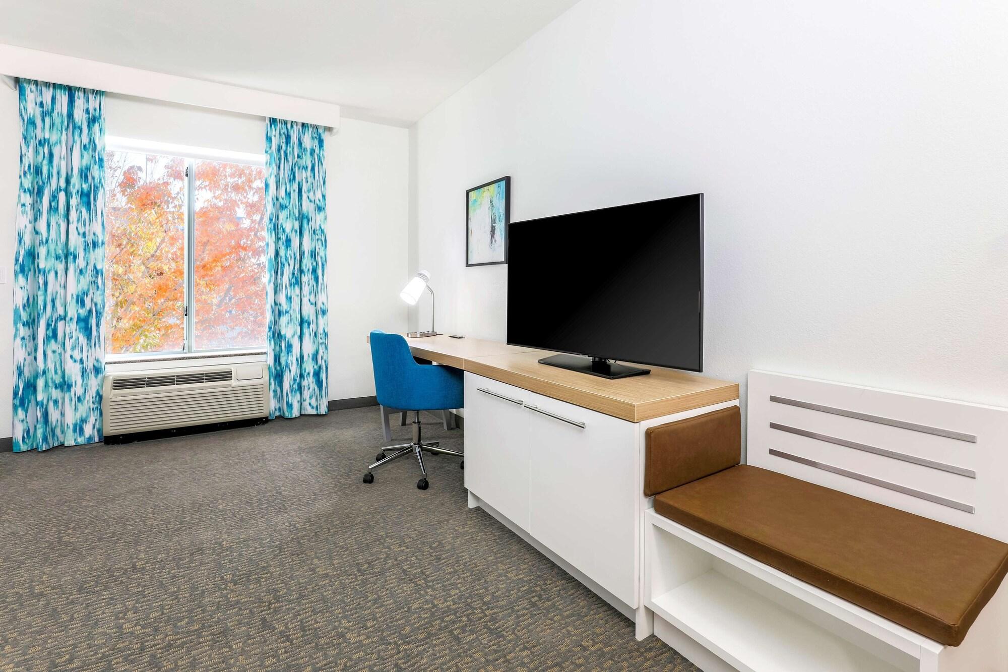 Hotel Hilton Garden South 3*