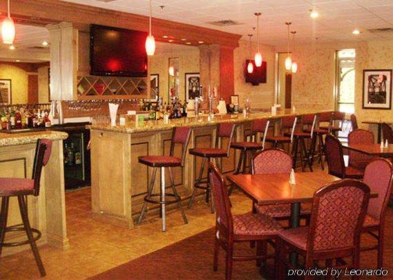 Clarion International Airport Hotel