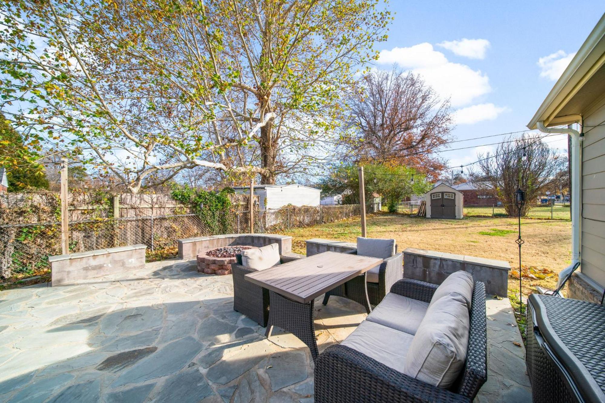 6 Bed,fire Pit, Grill, Walk To Tu By Hvnlyhomes *
