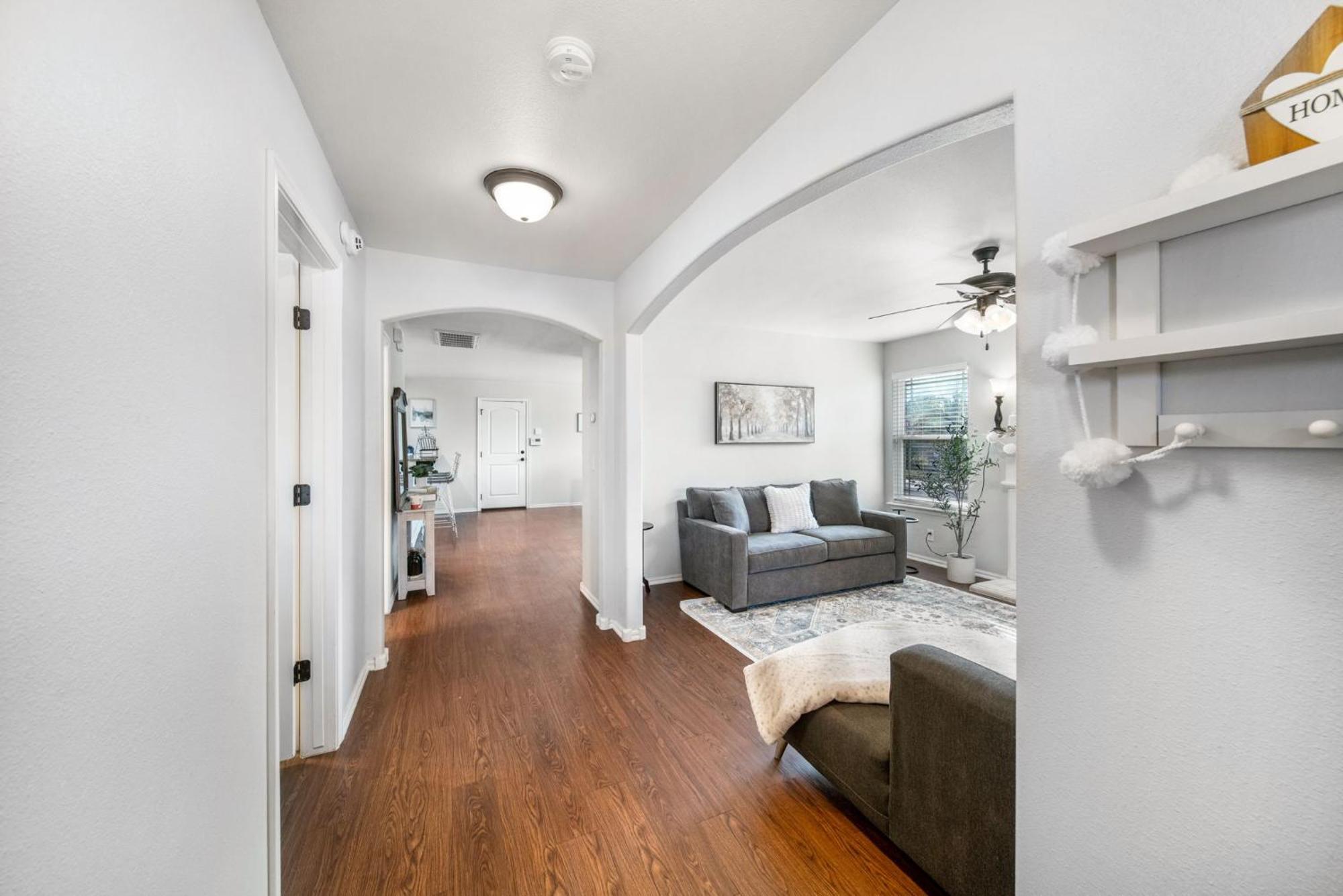 Holiday home 6 Bed,fire Pit, Grill, Walk To Tu By Hvnlyhomes
