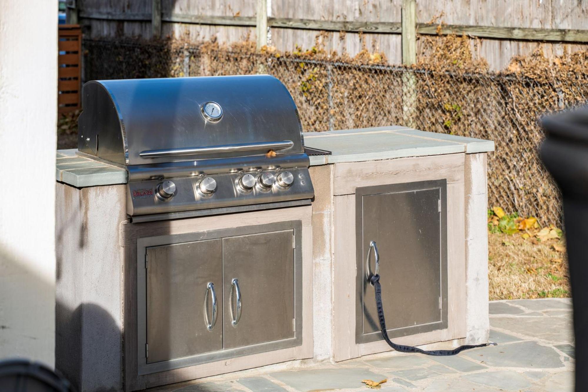 6 Bed,fire Pit, Grill, Walk To Tu By Hvnlyhomes Holiday home Tulsa