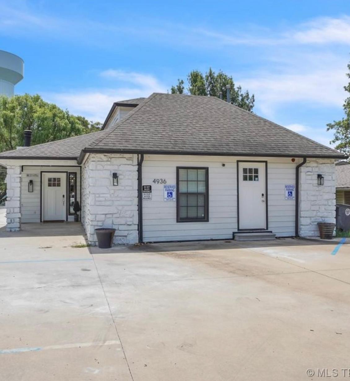 Cozy Private 5 Min From Saint Francis Hospital And Woodland Hills Mall *
