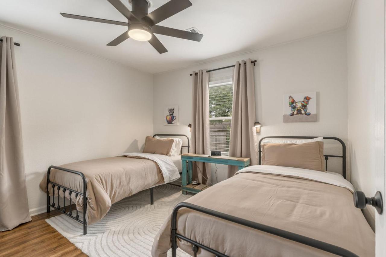 Modernnest-ks Bed And Fire Pit Holiday home Tulsa