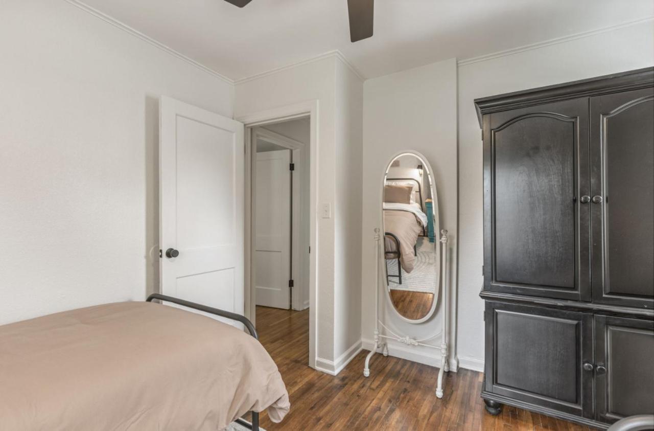 Modernnest-ks Bed And Fire Pit *